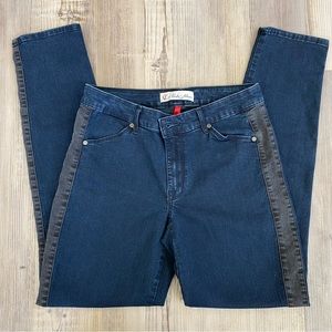 CJ by Cookie Johnson Peace Skinny Jeans Oahu wash tuxedo stripe EUC size 29